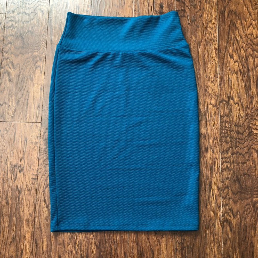 Lularoe solid teal Cassie